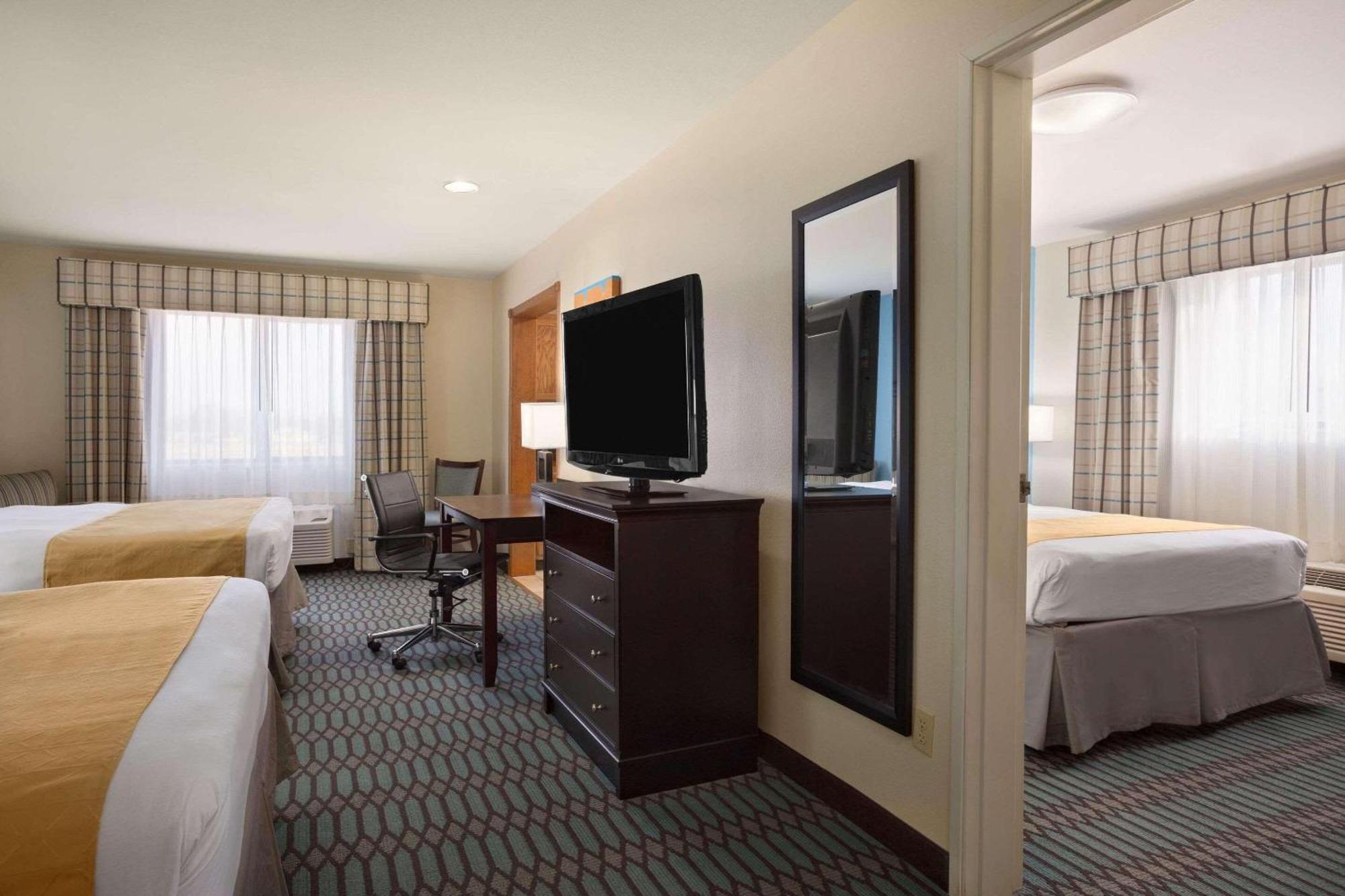 Country Inn & Suites By Radisson, Lubbock, Tx מראה חיצוני תמונה