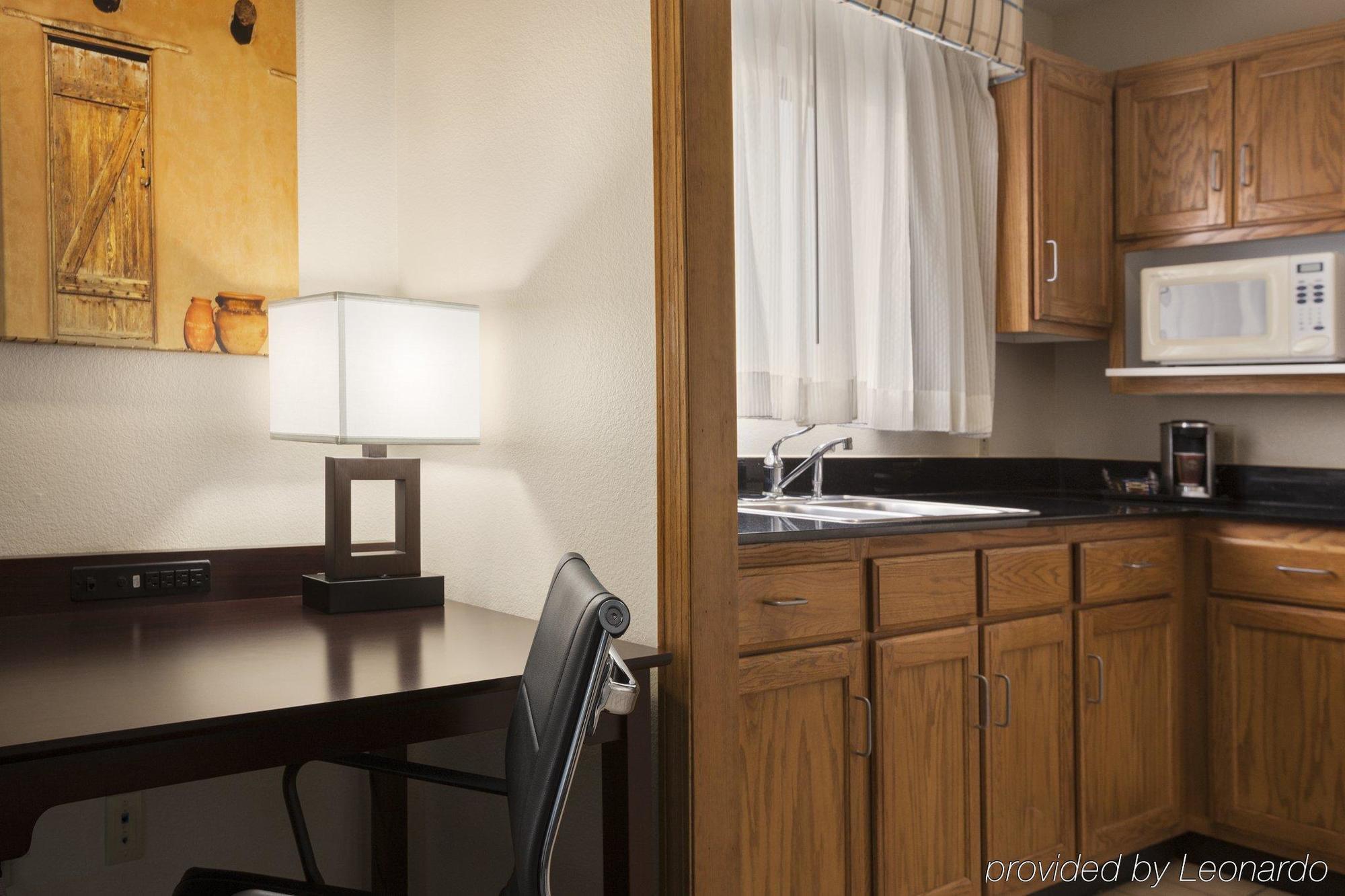 Country Inn & Suites By Radisson, Lubbock, Tx מראה חיצוני תמונה