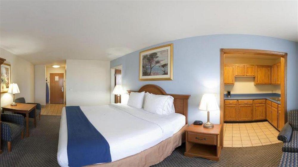 Country Inn & Suites By Radisson, Lubbock, Tx מראה חיצוני תמונה
