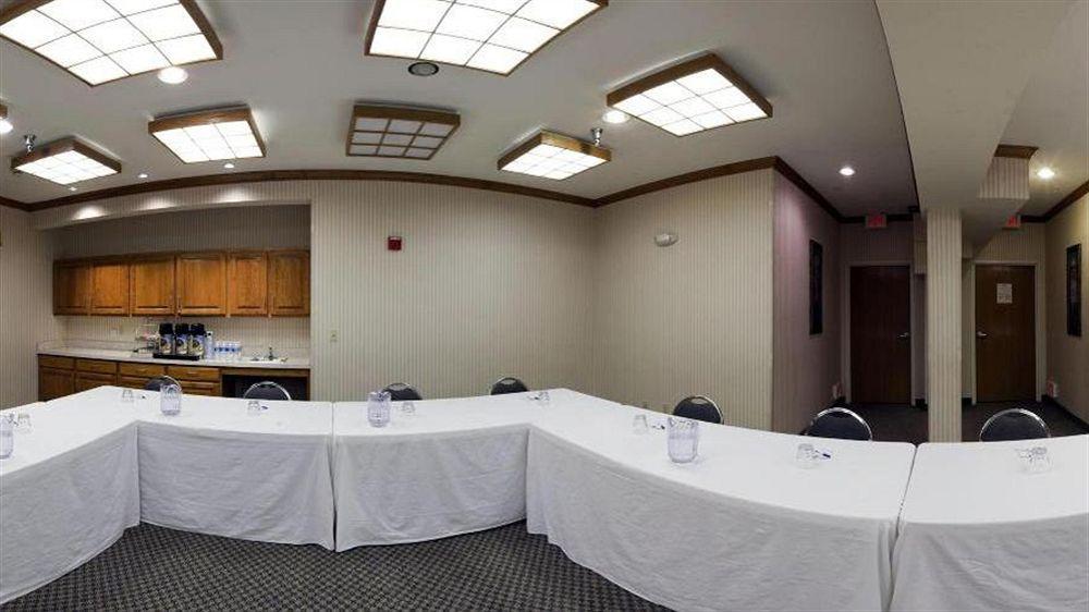 Country Inn & Suites By Radisson, Lubbock, Tx מראה חיצוני תמונה